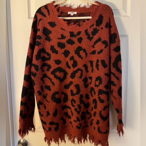 Leopard Frayed Hem Sweater - Picture 1 of 3